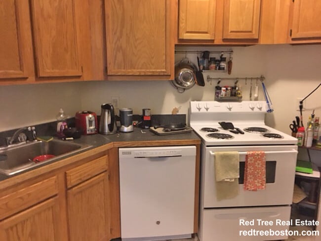 Photo - 1589 Beacon St Apartment