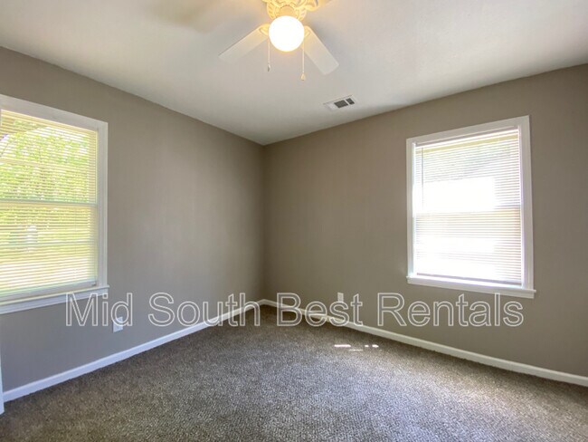 Foto del edificio - 4714 Leonard Rd