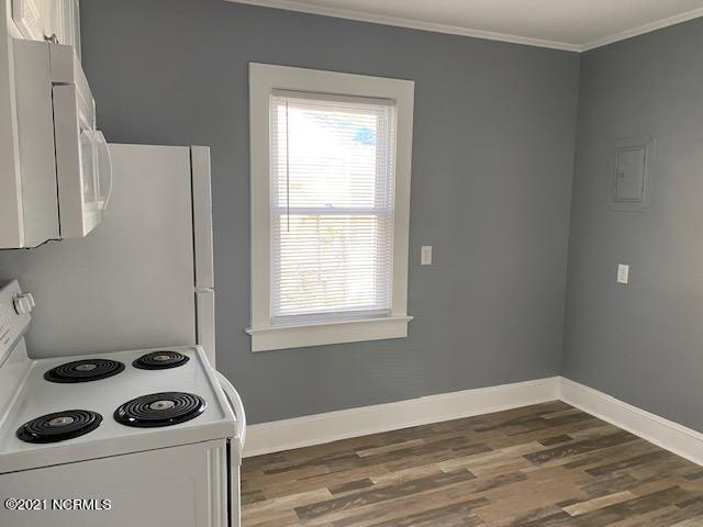 Foto del edificio - 2219 Oak Dr