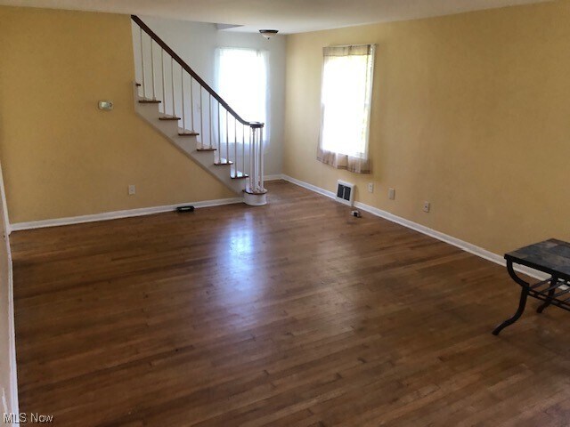 Foto del edificio - 2590 River Rd