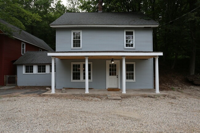 Front of House w/ driveway - 51 Canal St House