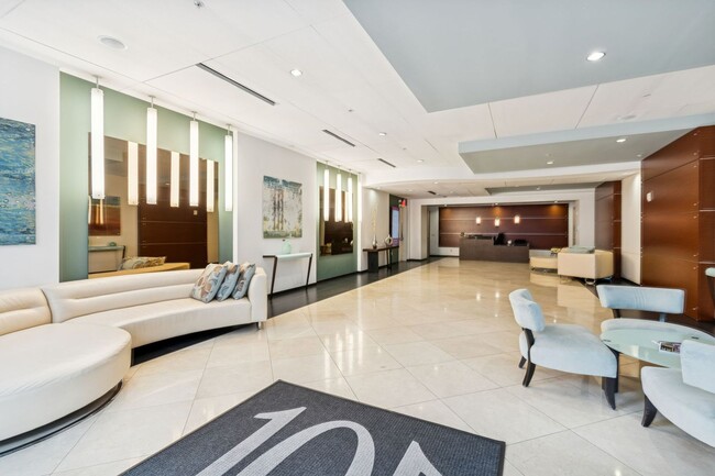 Building Photo - 101 S Eola Dr