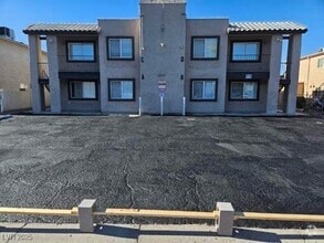 Building Photo - 6220 Bellota Dr