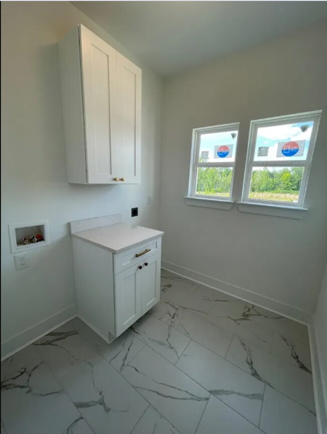 Foto del edificio - NEW CONSTRUCTION~ AVALON SUBDIVISION