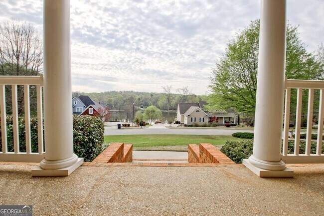 Foto del edificio - 50 Peninsula Cir