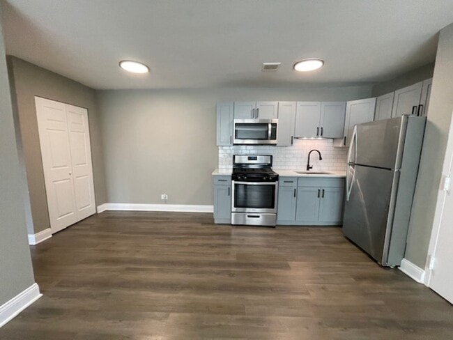 Building Photo - 21 N Dryden Pl