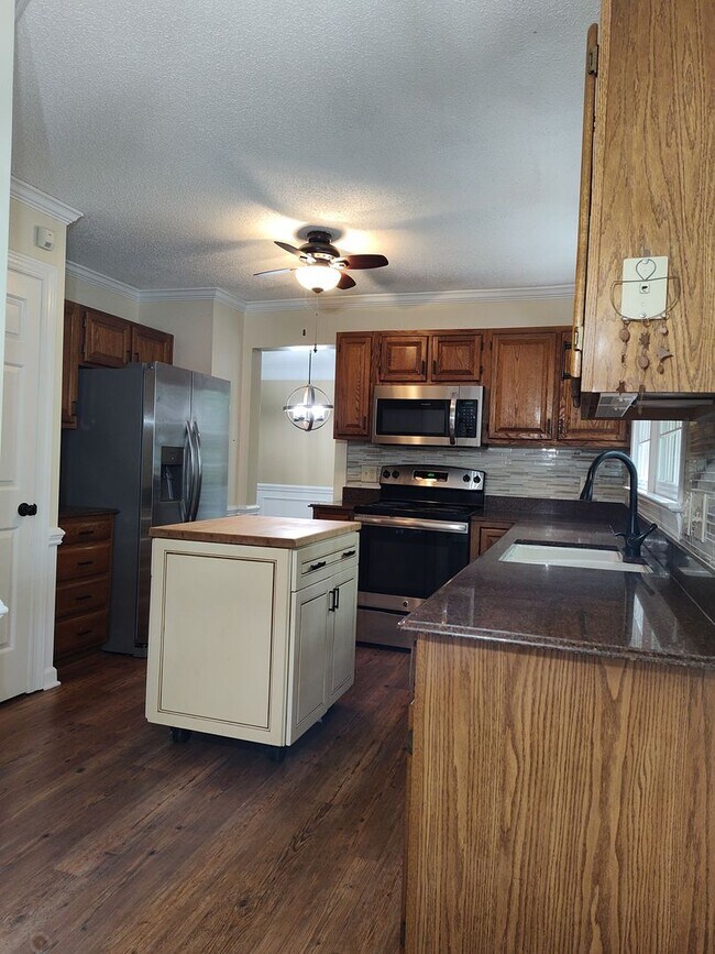Foto del edificio - Move-in ready home in Cheshunt!