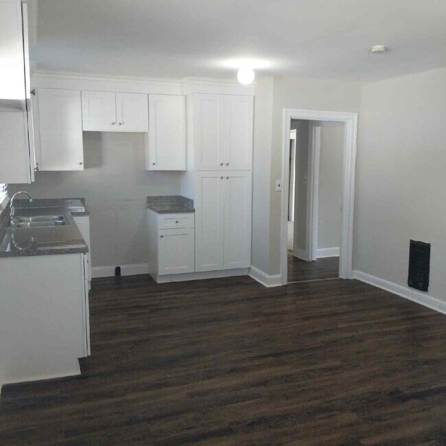 Foto del edificio - 210 W Lokey Ave