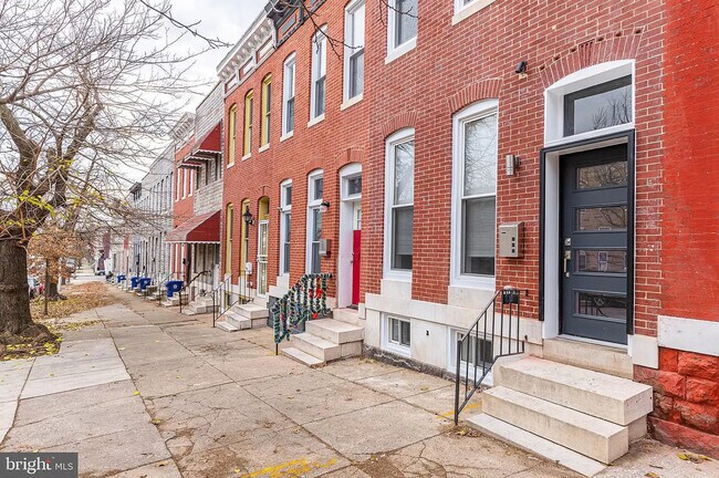 Photo - 1630 N Bond St Townhome