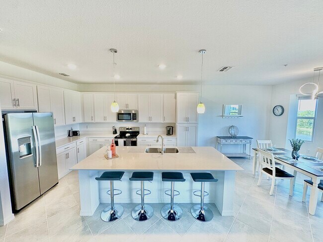 Foto del edificio - 14141 Heritage Landing Blvd