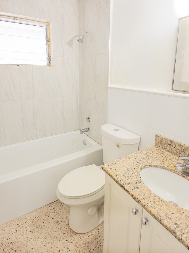 Building Photo - 1605 NE 126 Street