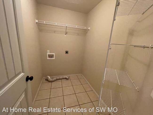 Building Photo - 3 br, 2 bath House - 3137 W Golden Valley