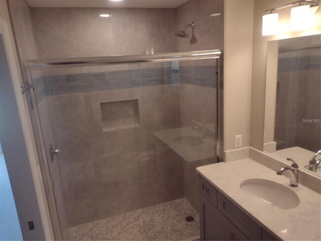 Foto del edificio - 830 E 18th Ave