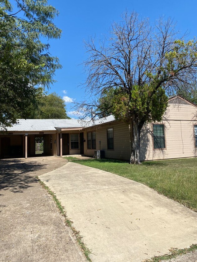 Foto principal - 2005 Elkins Ave