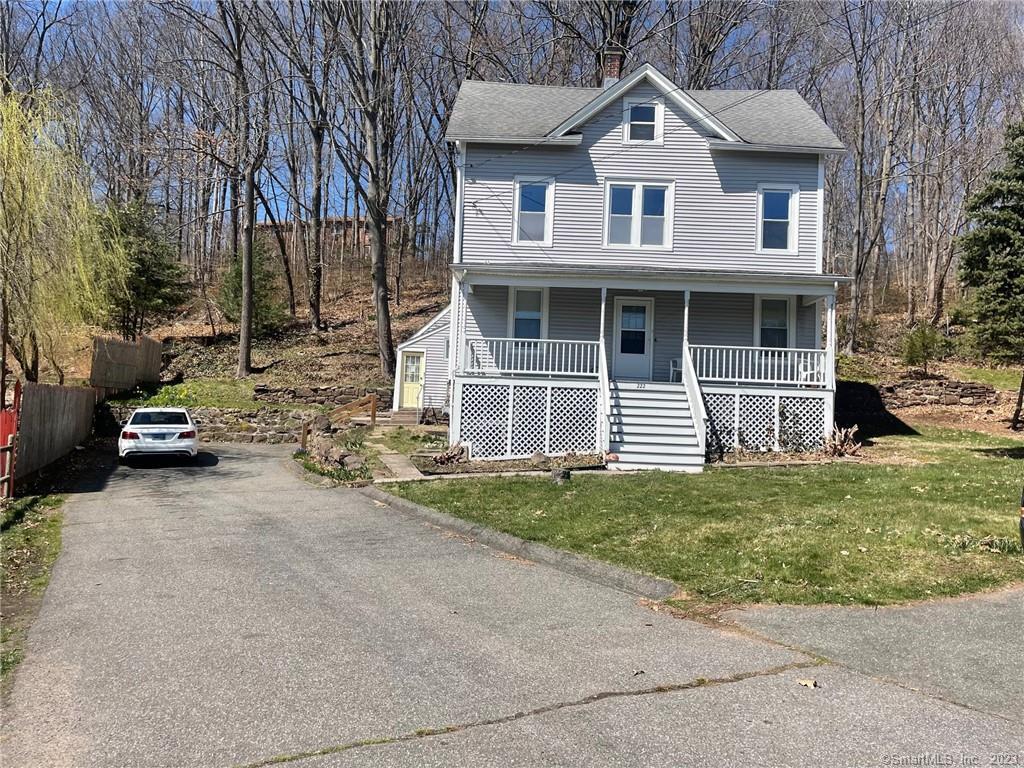 222 Chamberlain Hwy, Meriden, CT 06451 Room for Rent in Meriden, CT