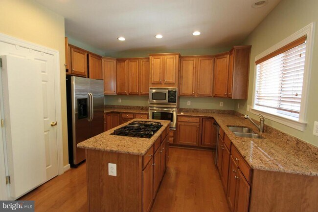 Foto del edificio - 8170 McCauley Way