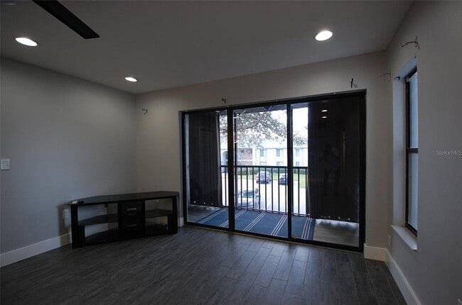 Foto del edificio - 1258 Pine Ridge Cir W