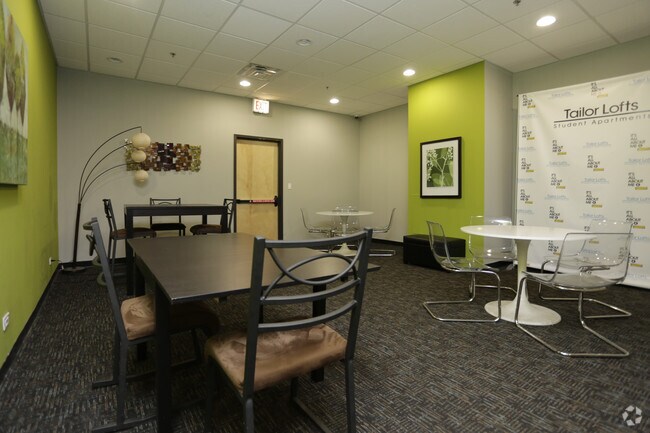 Tailor Lofts Apartments Chicago Il Study Lounge Tailor Lofts