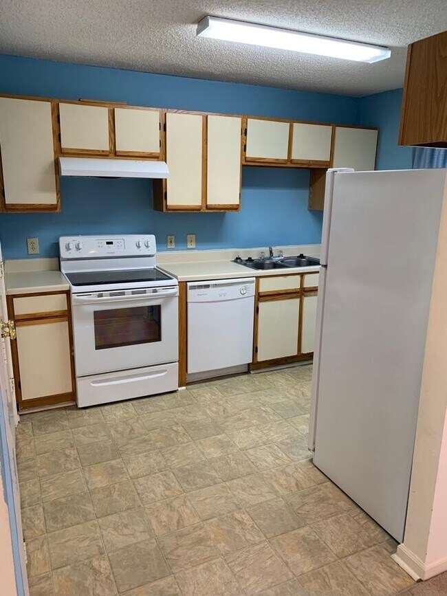 Foto del edificio - 2 BEDROOM 2 BATH  FOR $1275/month