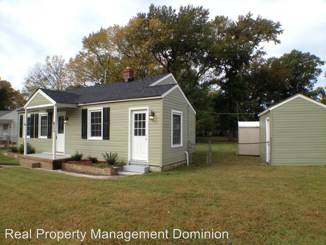 Building Photo - 809 James Dr