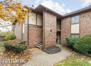 Primary Photo - 2 br, 2 bath House - 3840 Knollton Rd Apt B