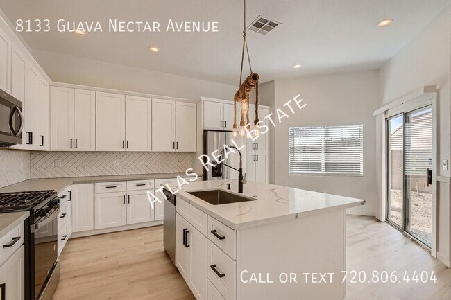 Building Photo - STUNNING Modern 4-Bedroom Home with Stylis...