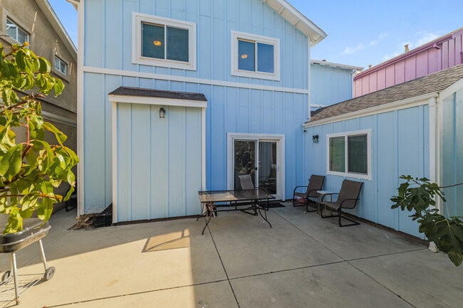 Building Photo - 139 Gibson Ave