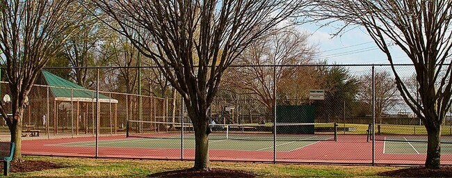 Foto del edificio - 339 El Toro Ln