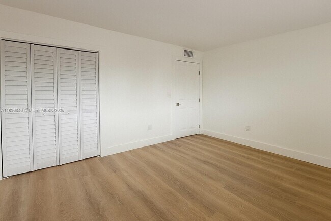 Foto del edificio - 1201 SW 42nd Ave