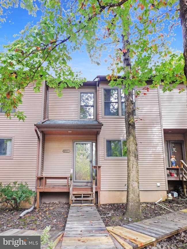 Building Photo - 23348 Red Oak Ct