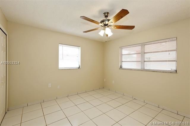 Foto del edificio - 10310 SW 4th St