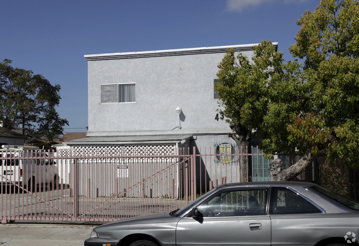 Building Photo - 4352 Altadena Ave
