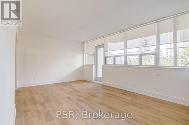 Building Photo - 240 Markland Dr