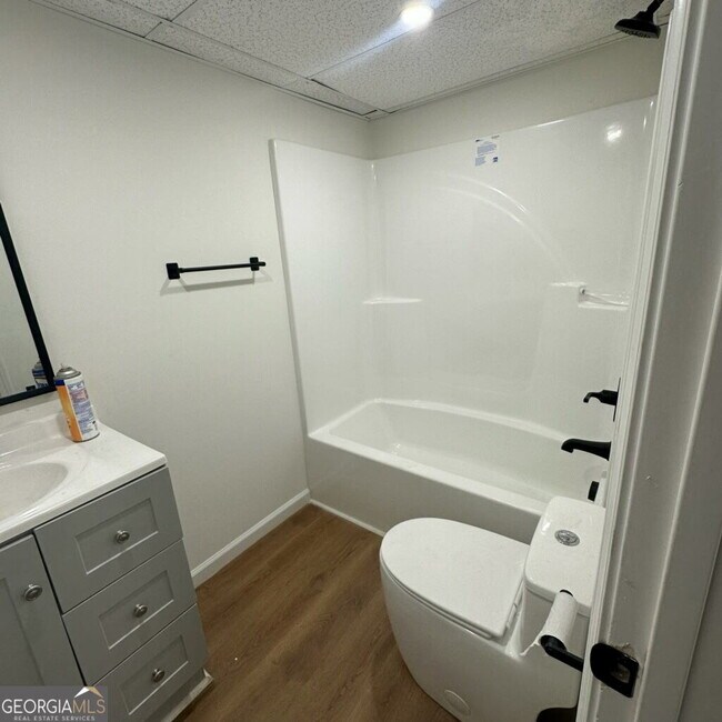 Foto del edificio - 3346 Hidden Forest Dr