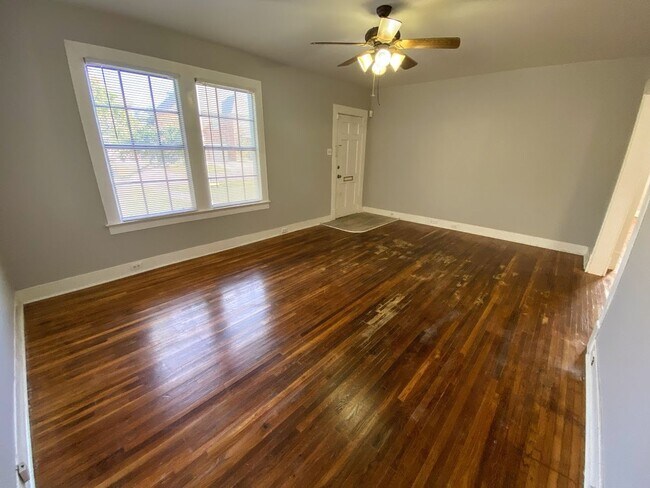 Building Photo - 2-Bedroom Haven near St. Pats Hospital - Y...