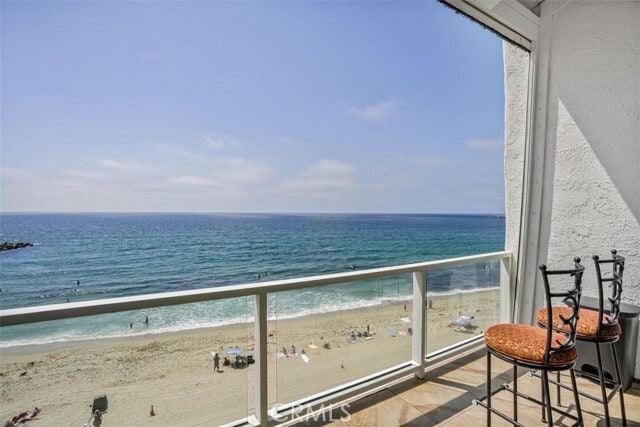 Building Photo - 615 Esplanade