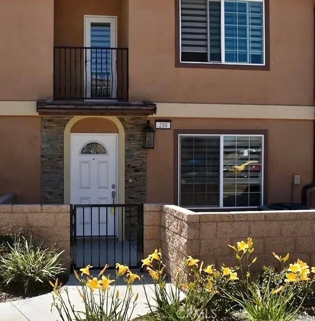 16408 Valencia Ave Unit 210, Fontana, CA 92335 Condo for Rent in