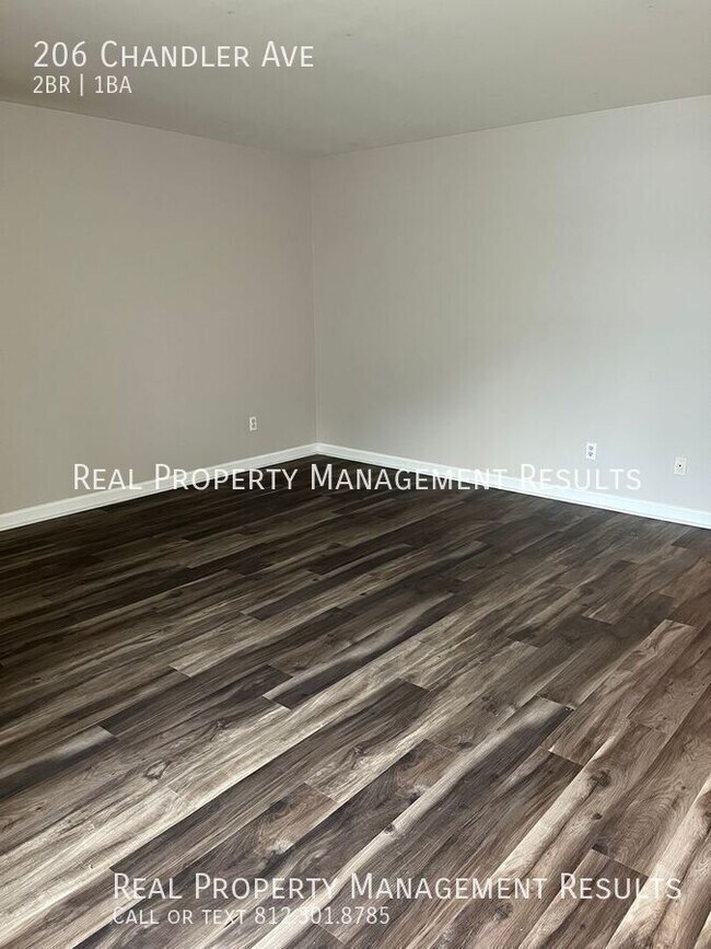 Foto del edificio - 206 Chandler Ave