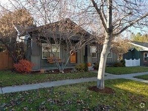 Building Photo - 61251 Fairfield Dr