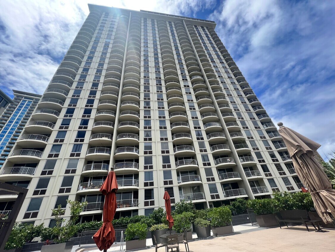 Primary Photo - 1717 Ala Wai 2 bedroom 2 bath with 1 assig...