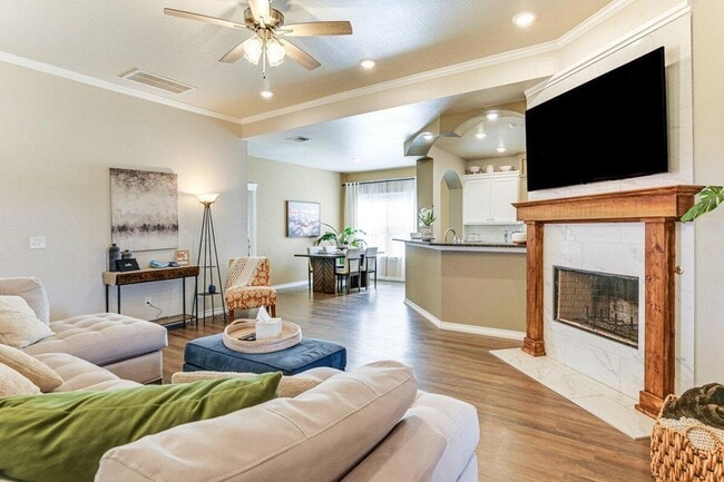 Foto del edificio - 806 E 19th St