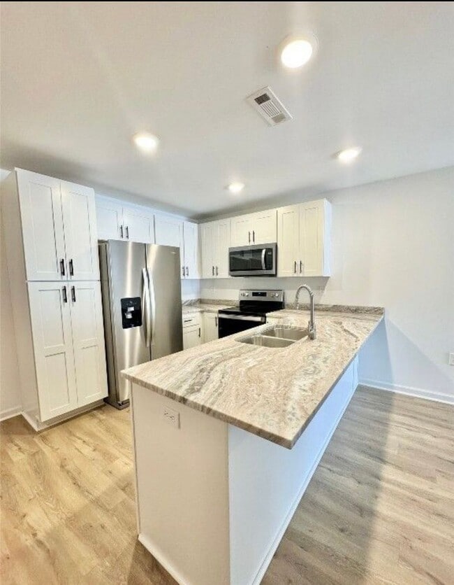 Building Photo - 176 S Spring View Dr