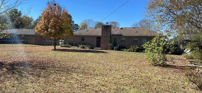 Building Photo - 206 Mary Lee Dr