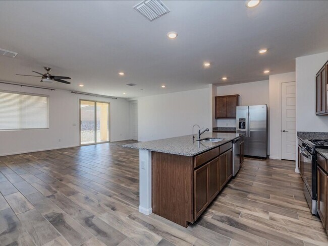 Foto del edificio - 3 Bedroom 2 Bathroom with Flex room