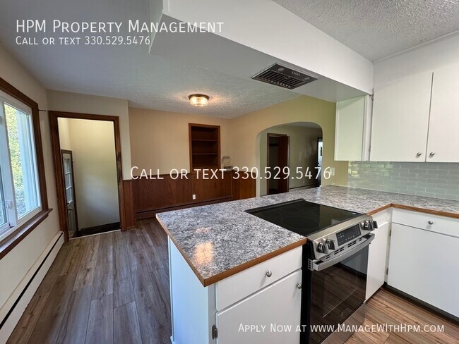 Foto del edificio - 5811 Strausser St NW