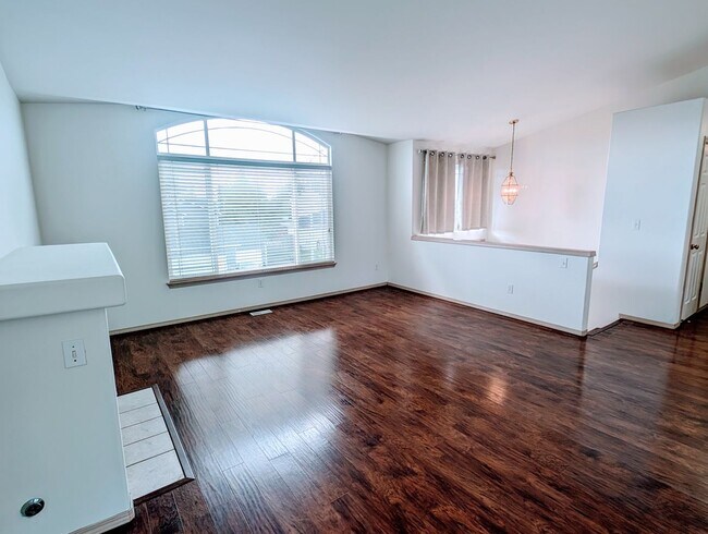 Building Photo - Now Available! Spacious 3-Bedroom Home wit...