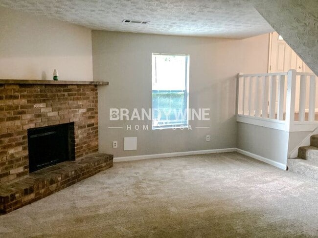 Building Photo - MOVE IN BY JULY 28TH AND HALF  OFF AUG RENT