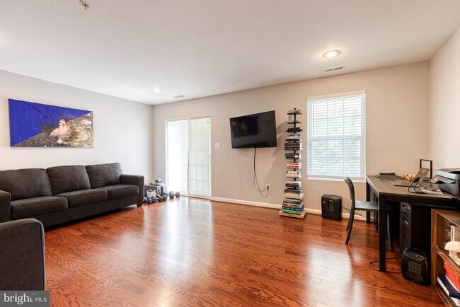 Foto del edificio - 513 Bluffton Dr