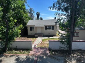 Building Photo - 905 1/2-905 1/2 Pearl St