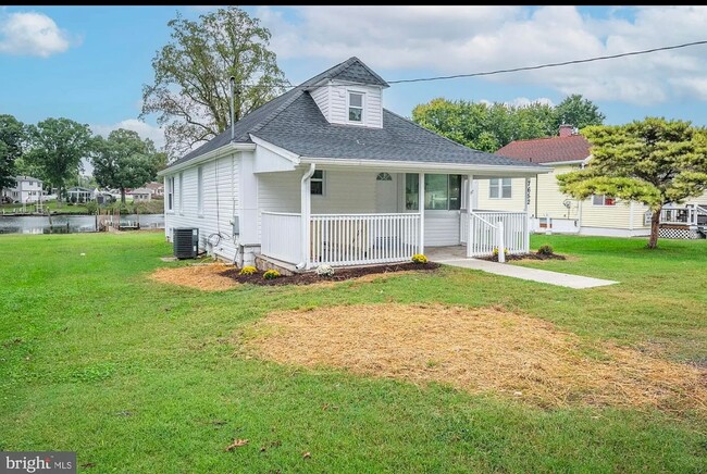 Building Photo - Two bedroom waterfront home in dundalk